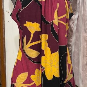 Hot Tempered Floral Sleeveless Top with Yellow and Black Design. Size XL